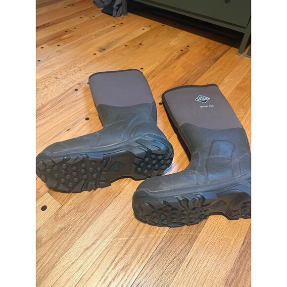 Muck Men’s Artic Pro Insulated Hunting Boots Sz Men’s 11/11.5 or Women’s 12/12.5